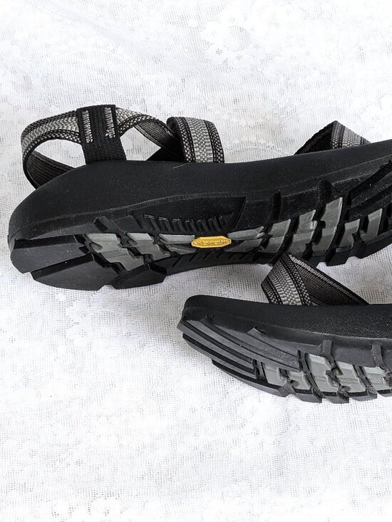 NEW Men\'s Chaco Z Cloud Adjustable Strap Hiking Gray Black Sandals Size 10